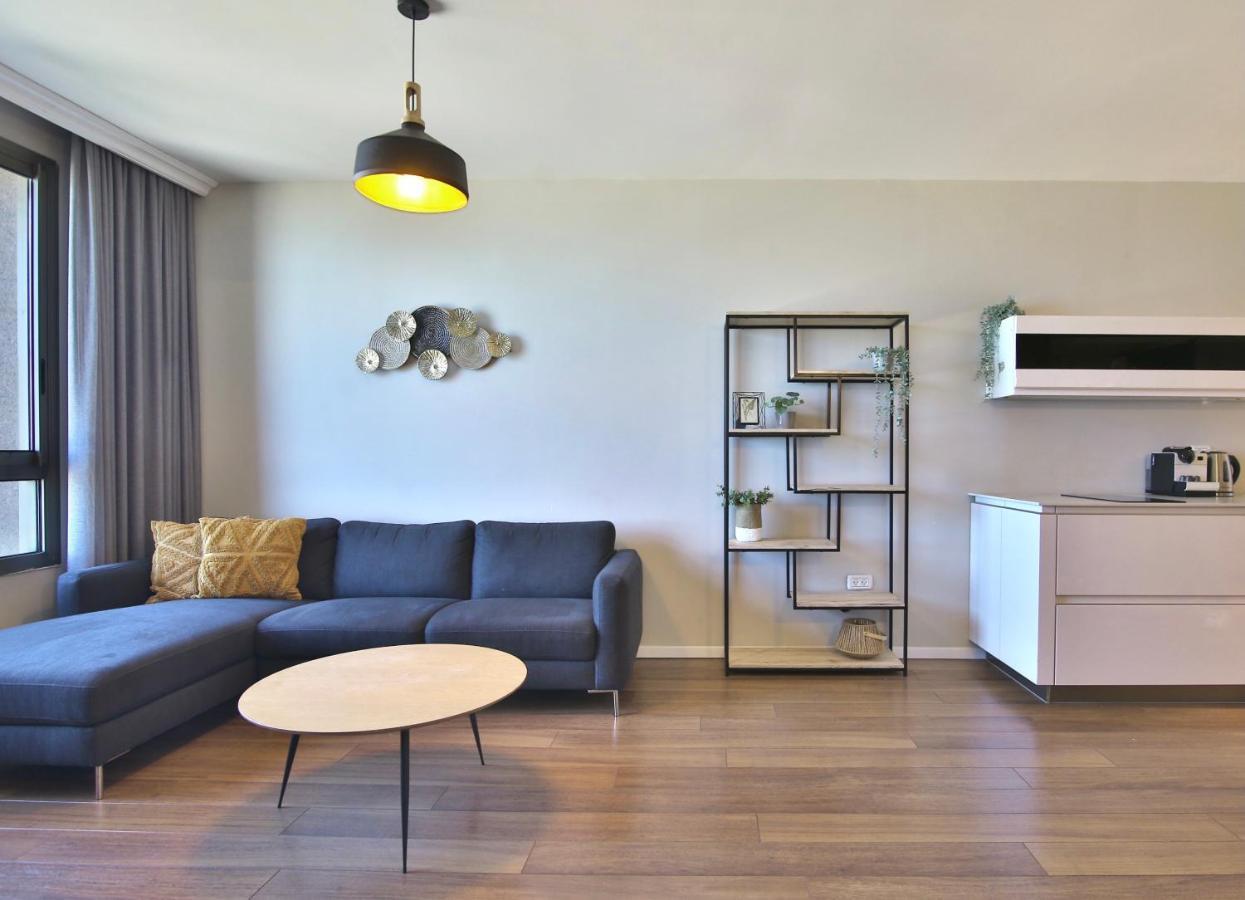 Luxury Suites By Notaly Ariel - Carmel Beach Haifa Kültér fotó