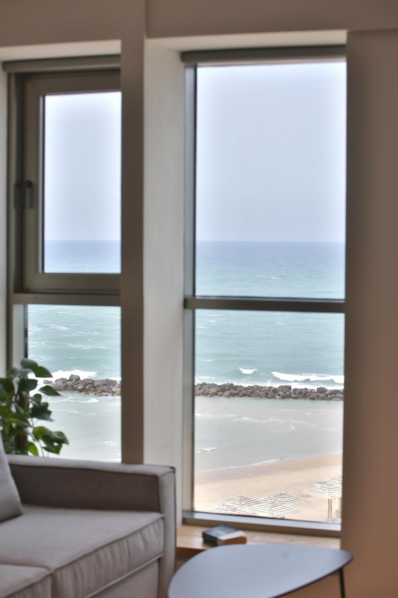 Luxury Suites By Notaly Ariel - Carmel Beach Haifa Szoba fotó